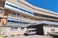 Troppa attesa al pronto soccorso, familiare prende a pugni dottoressa a Bari