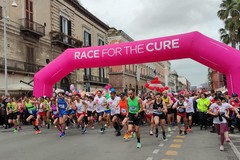 "Race for the cure", a Bari in 10mila corrono per la prevenzione del tumore al seno
