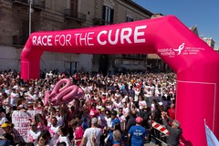 Record per la Race for the Cure, in 25mila hanno colorato Bari di rosa