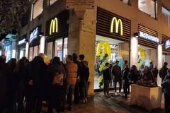 Malori in cucina per il troppo caldo, dipendenti McDonald's in sciopero a Bari