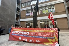 Cgil Puglia, verso lo sciopero del 14 dicembre: a Bari il sit-in degli studenti