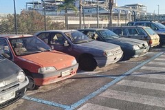 Liberato il parcheggio-cimitero d'auto in Aeroporto di Bari: anni di voli senza ritorno