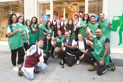 Riapre in Via Brigata il nuovo PrimoPrezzo: festa con Antonella Genga - VIDEO