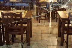 Ladri scatenati nel centro di Bari: colpita anche la pizzeria Taverna Caprese