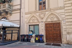 Porta a porta di bar e ristoranti: la nota di Lega Bari sui bidoni carrelati stradali