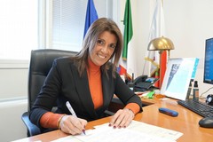 Abbandono rifiuti, inasprite le sanzioni: multato ieri locale a Bari vecchia