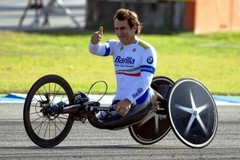 La SSC Bari ricorda Alex Zanardi