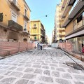 Riqualificazione via Manzoni, proseguono i lavori di pavimentazioni e marciapiedi