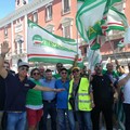 Sciopero della vigilanza privata, sit-in in piazza Prefettura