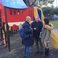 Piazza Garibaldi, arriva una nuova altalena per disabili