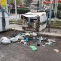 Cassonetto senza fondo in via Cancello Rotto. Sos Città: «Dove sono i nuovi?»