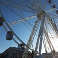 Torna la ruota panoramica sul lungomare, sarà a Bari per sei mesi