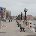 Tra strade deserte e cielo plumbeo, Bari continua la sua quarantena