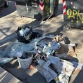 Via della Carboneria a Bari, ditta sanzionata per abbandono rifiuti