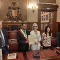 Il Comune di Bari premia la professoressa Luisa Torsi, ricercatrice che ha dato lustro alla città