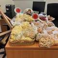 Bari Vecchia, nuovo sequestro di pasta e taralli: stop a 40 chili di merce in Strada Arco Alto