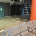 Altamura, crolla un soffitto nella hall dell'ospedale Perinei