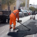 S.Spirito, colmate le buche stradali su via Napoli