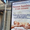 Mons. Satriano: «Morte neonato tragedia che ci interroga nel cuore del Natale»