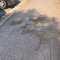 A Bari San Pasquale mattonelle dei marciapiedi spaccate e buche sulle strade