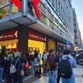 Tananai incontra i fan alla libreria “Feltrinelli” di Bari