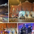 Caduta di un calcinaccio dalla facciata del Teatro Petruzzelli: intervengono i Vigili del Fuoco
