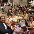 Cena di quartiere a Madonnella: musica, balli e tante risate