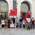 Diritto dei bambini all'istruzione, il flash mob in piazza di Cgil Bari
