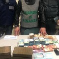 Porto di Bari, nascondevano cocaina e contanti nel camion carico di patate. Arrestati