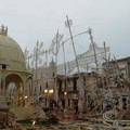 Adelfia, le luminarie di San Trifone crollano per il vento di burrasca