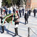 Festa della Repubblica, Decaro a Roma con Mattarella: «L'Italia saprà mettersi alle spalle la crisi»