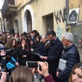 Strada Vallisa cambia nome e diventa  "Rue de la poésie et des fleurs "