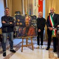 L’artista barese Emìr dona al sindaco Leccese l’opera “ico-nic” dedicata a San Nicola