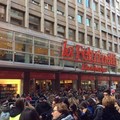 Eventi in Feltrinelli creano disagi in centro, Palone: «Gestire meglio l'organizzazione»