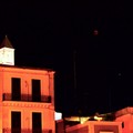 Anche il cielo di Bari si tinge di rosso nella notte dell'eclissi di luna