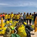 Spiagge e fondali puliti con Legambiente, i volontari puliscono Cala San Giorgio