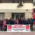Pulizia nelle scuole, sit-in davanti all’Ufficio Scolastico Regionale di Bari