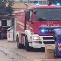 Autobus Amtab in fiamme, paura al Polivalente