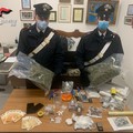 Sorpreso con 3 kg di droga, arrestato il titolare di un negozio di casalinghi a Bari