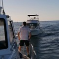 La Guardia Costiera pattuglia le coste di Bari, 9 persone salvate tra cui due bambini