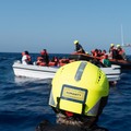 Arrivata a Bari la Humanity1, a bordo 88 migranti. Sedici i minori