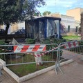 Bari, vandali in azione al giardino Don Cosimo Stellacci, a fuoco i bagni pubblici