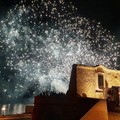 Fuochi d'artificio per chiudere la giornata del G20. Polemiche a Bari