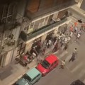 Maxi rissa in piazza Moro, diversi feriti