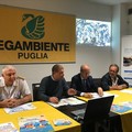 La plastica soffoca il litorale pugliese