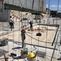 Bari, via la copertura dal sito archeologico in piazza del Ferrarese