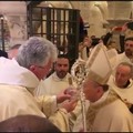 Festa San Nicola di Bari, in basilica il rituale del prelievo della manna