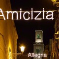  "Amicizia, allegria, pace " illuminano Bari Vecchia