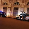 Bari, complice la pioggia, pochi assembramenti in centro, solo un locale sanzionato