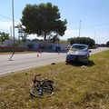 Travolto da un'auto, muore ciclista 31enne a Monopoli